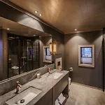 Bryggehotell - By Classic Norway 5* هينينغفير