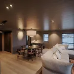 Bryggehotell - By Classic Norway 5* هينينغفير