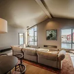 Bryggehotell - By Classic Norway فندق 5*