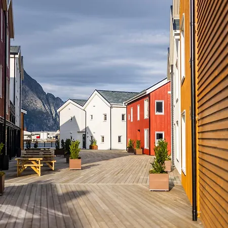 Bryggehotell - By Classic Norway 호텔 헤닝스베르