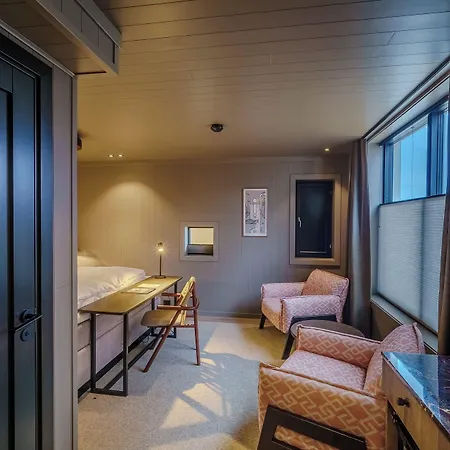 Bryggehotell - By Classic Norway Henningsvær