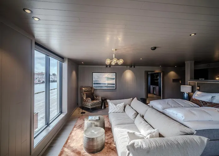 Bryggehotell - By Classic Norway מלון