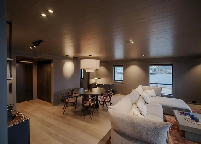 Bryggehotell - By Classic Norway 5* הנינגסבר