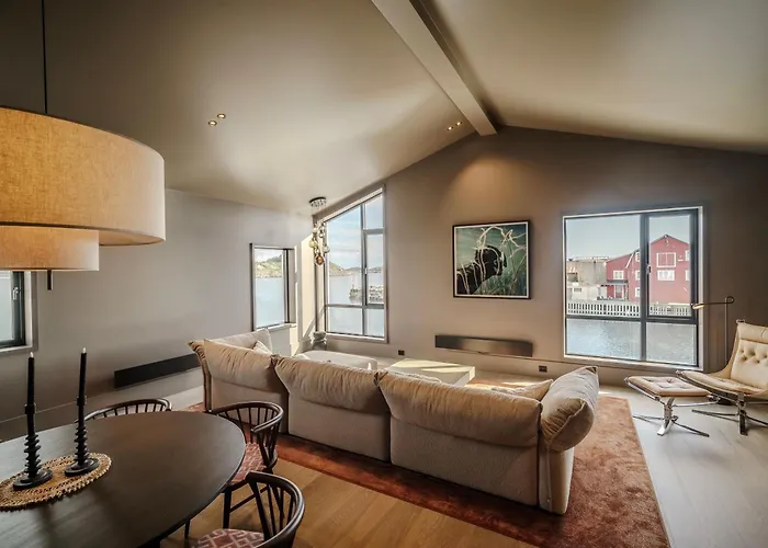 Bryggehotell - By Classic Norway מלון 5*