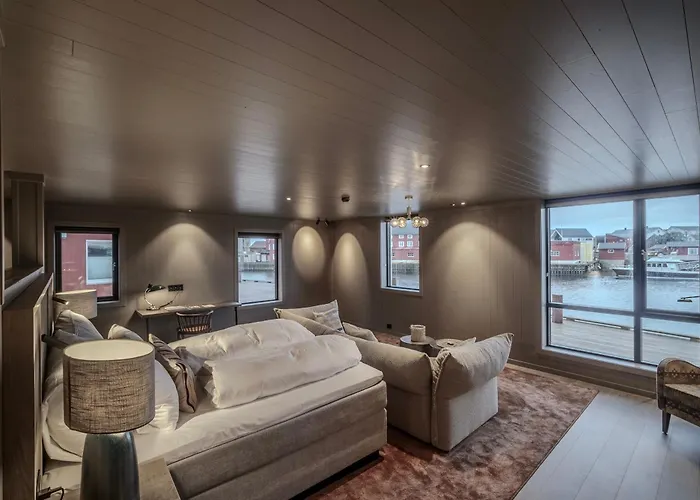 מלון Bryggehotell - By Classic Norway הנינגסבר