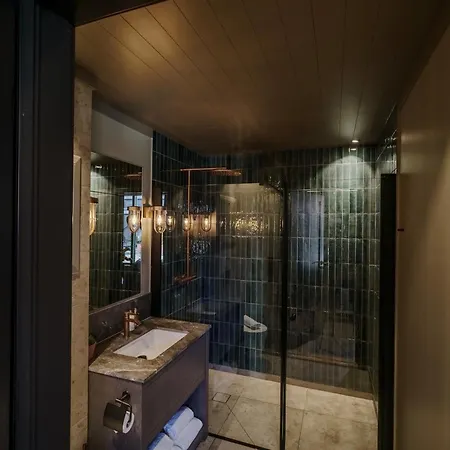 Bryggehotell - By Classic Norway فندق 5*