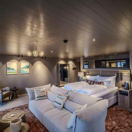 Bryggehotell - By Classic Norway فندق 5*