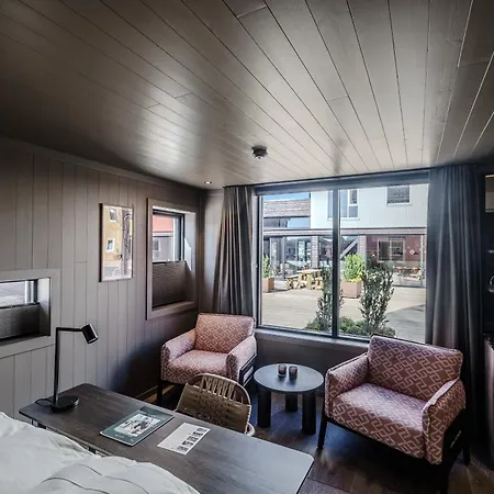 Bryggehotell - By Classic Norway Отель Хеннингсвер