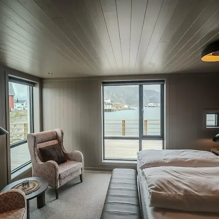 فندق Bryggehotell - By Classic Norway 5*