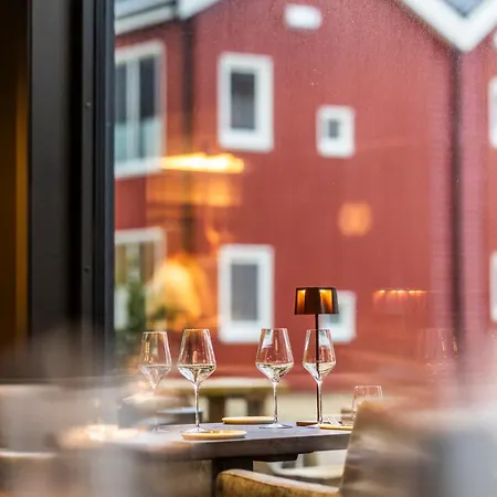فندق Bryggehotell - By Classic Norway 5*