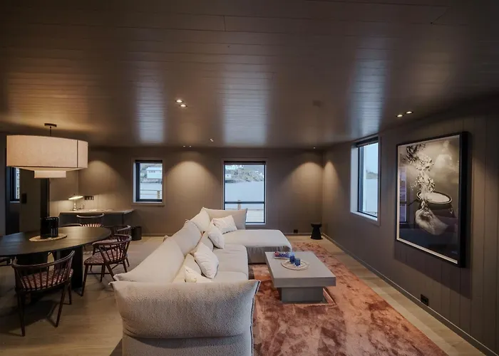 Bryggehotell - By Classic Norway Henningsvaer