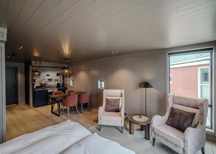 Bryggehotell - By Classic Norway 5* Henningsvaer